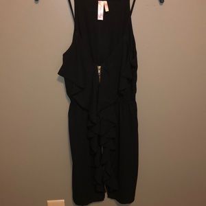 Front zipper black dress